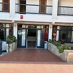 Playa De Americas Apto Cerca De La Playa, Con Piscina Y Parking