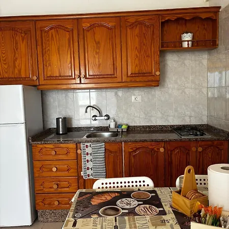 Con Piscinas Y Parking * 阿德耶