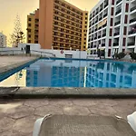 Playa De Américas Apto Cerca De La Playa, Con Piscina Y Parking