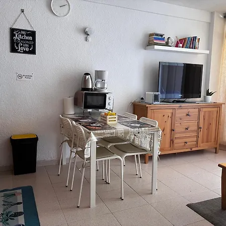 Con Piscinas Y Parking *