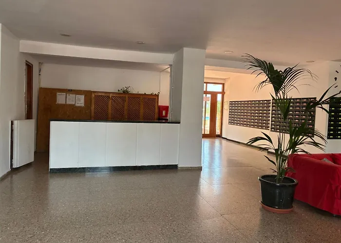 Playa De Americas Apto Cerca De La Playa, Con Piscina Y Parking Apartment