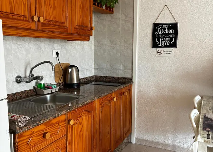 Playa De Americas Apto Cerca De La Playa, Con Piscina Y Parking