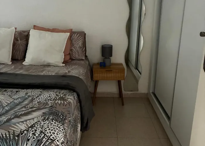 Apartment Playa De Americas Apto Cerca De La Playa, Con Piscina Y Parking *