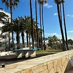 Apartment Playa De Americas Apto Cerca De La Playa, Con Piscina Y Parking