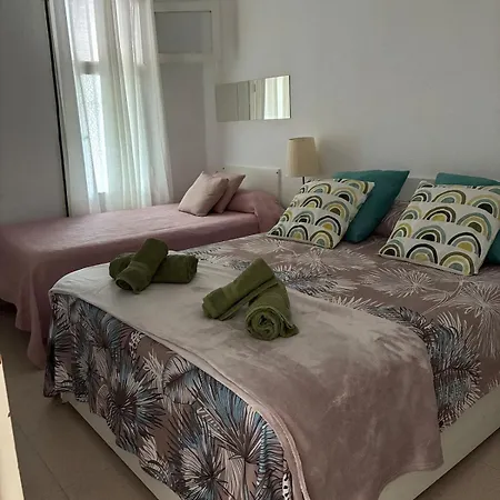 Con Piscinas Y Parking Apartament *