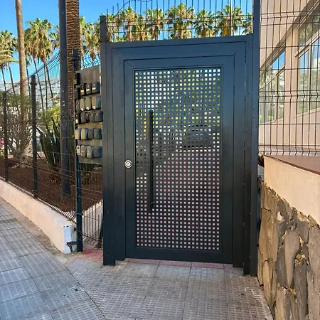 Con Piscinas Y Parking * Costa Adeje (Tenerife)