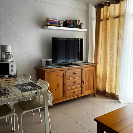 Con Piscinas Y Parking Apartament *