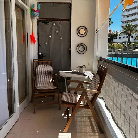 Con Piscinas Y Parking Apartment *