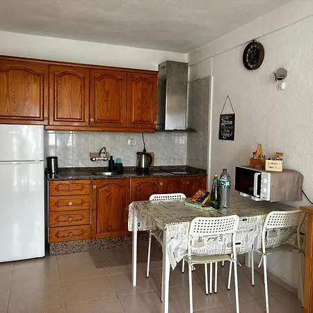 Apartamento Con Piscinas Y Parking