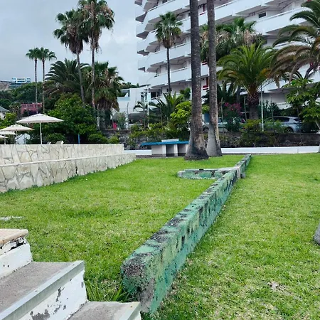 Con Piscina Y Parking En Playa De Americas Διαμέρισμα *