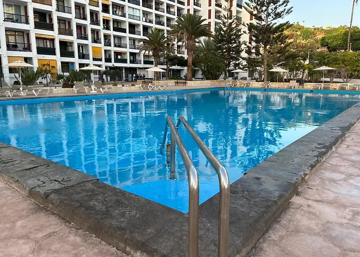 Playa De Americas Apto Cerca De La Playa, Con Piscina Y Parking Апартаменти *