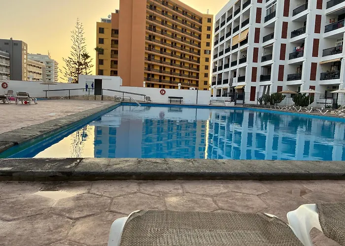Playa De Américas Apto Cerca De La Playa, Con Piscina Y Parking