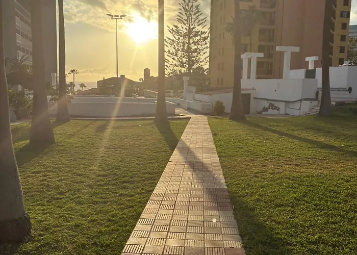 Appartamento Playa De Américas Apto Cerca De La Playa, Con Piscina Y Parking *