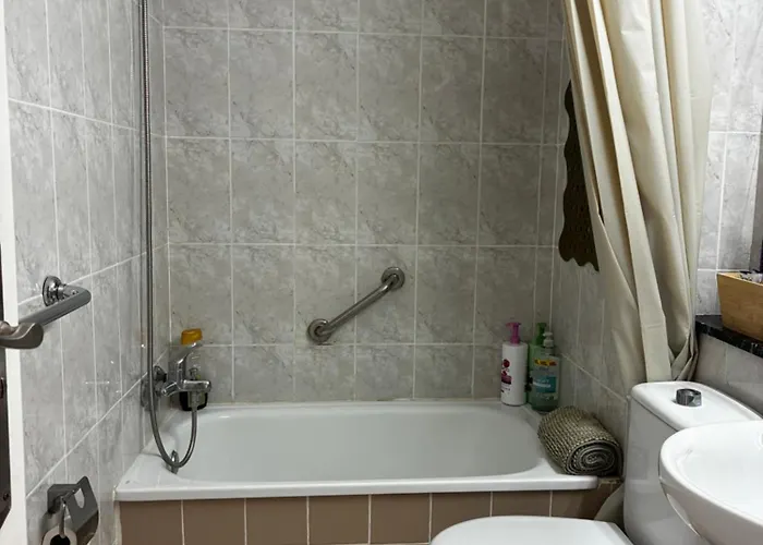 Playa De Américas Apto Cerca De La Playa, Con Piscina Y Parking